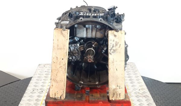 ZF Astronic 12AS1210TO Gearbox 2012 250 - Vaihdelaatikko: kuva ZF Astronic 12AS1210TO Gearbox 2012 250 - Vaihdelaatikko ZF Astronic 12AS1210TO Gearbox 2012 250 - Vaihdelaatikko: kuva ZF Astronic 12AS1210TO Gearbox 2012 250 - Vaihdelaatikko