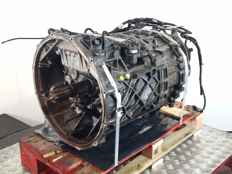 ZF Astronic 12AS2330TD Gearbox - Vaihdelaatikko: kuva ZF Astronic 12AS2330TD Gearbox - Vaihdelaatikko ZF Astronic 12AS2330TD Gearbox - Vaihdelaatikko: kuva ZF Astronic 12AS2330TD Gearbox - Vaihdelaatikko