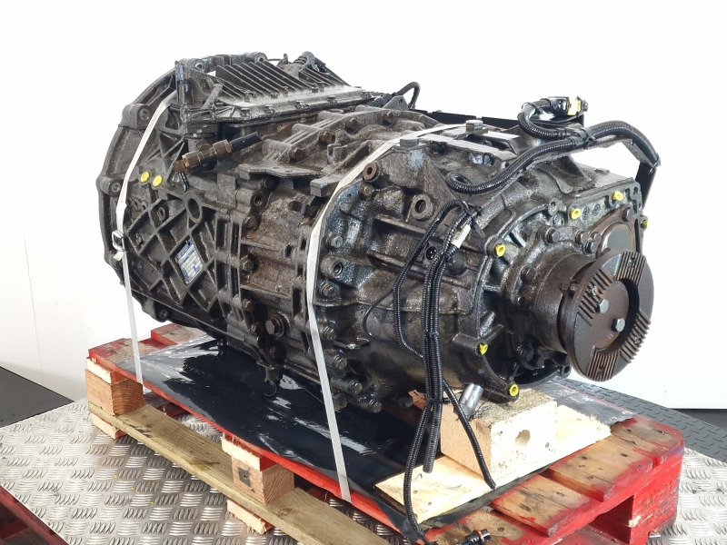 ZF Astronic 12AS2330TD Gearbox - Vaihdelaatikko: kuva ZF Astronic 12AS2330TD Gearbox - Vaihdelaatikko ZF Astronic 12AS2330TD Gearbox - Vaihdelaatikko: kuva ZF Astronic 12AS2330TD Gearbox - Vaihdelaatikko
