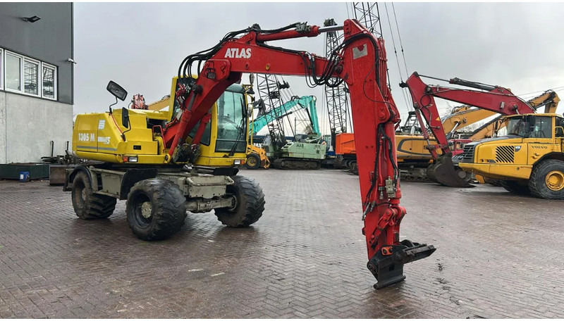 Atlas 1305 - Pyöräalustainen kaivinkone: kuva Atlas 1305 - Pyöräalustainen kaivinkone Atlas 1305 - Pyöräalustainen kaivinkone: kuva Atlas 1305 - Pyöräalustainen kaivinkone