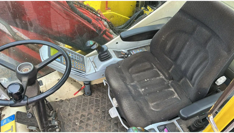 Atlas 1305 - Pyöräalustainen kaivinkone: kuva Atlas 1305 - Pyöräalustainen kaivinkone Atlas 1305 - Pyöräalustainen kaivinkone: kuva Atlas 1305 - Pyöräalustainen kaivinkone