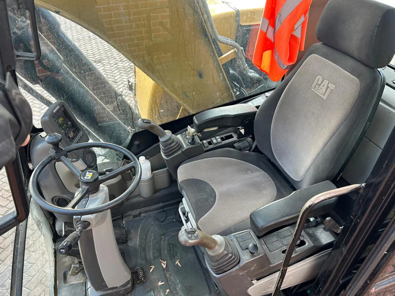 Caterpillar M316D - Pyöräalustainen kaivinkone: kuva Caterpillar M316D - Pyöräalustainen kaivinkone Caterpillar M316D - Pyöräalustainen kaivinkone: kuva Caterpillar M316D - Pyöräalustainen kaivinkone