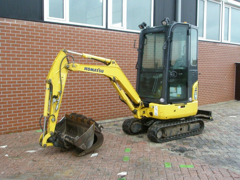 Komatsu PC16R-3HS - Minikuormaaja: kuva Komatsu PC16R-3HS - Minikuormaaja Komatsu PC16R-3HS - Minikuormaaja: kuva Komatsu PC16R-3HS - Minikuormaaja