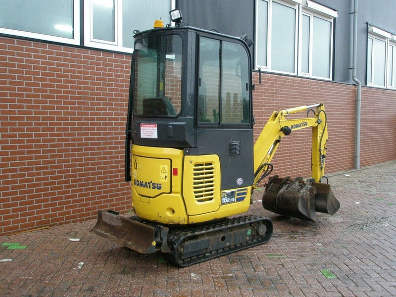 Komatsu PC16R-3HS - Minikuormaaja: kuva Komatsu PC16R-3HS - Minikuormaaja Komatsu PC16R-3HS - Minikuormaaja: kuva Komatsu PC16R-3HS - Minikuormaaja