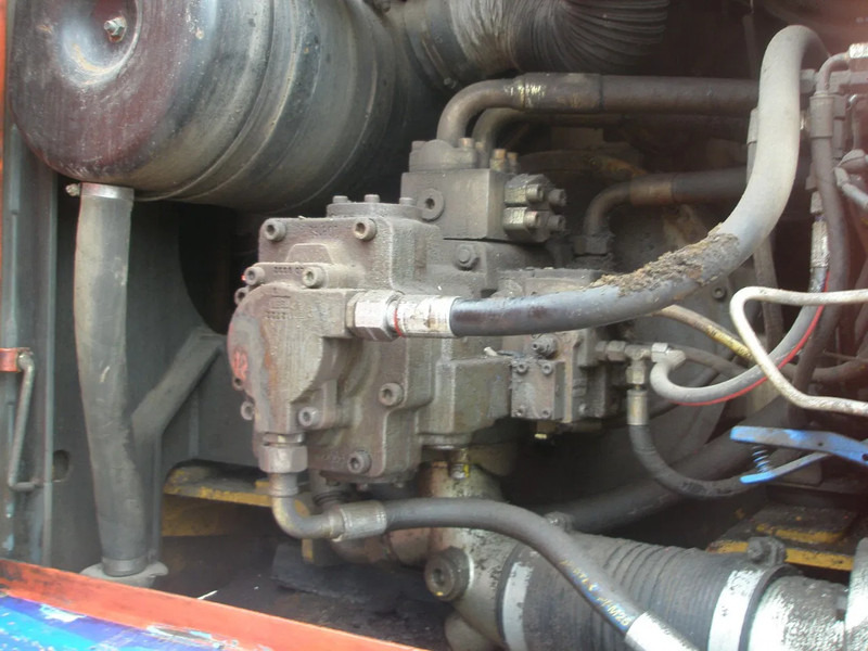 Liebherr R924B - Telakaivukone: kuva Liebherr R924B - Telakaivukone Liebherr R924B - Telakaivukone: kuva Liebherr R924B - Telakaivukone
