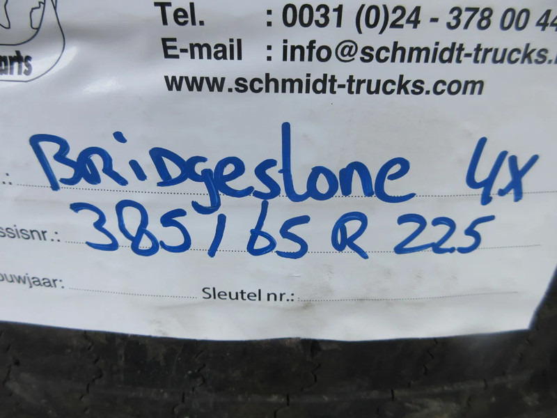 Bridgestone 385 / 65 R 22.5 OPLEGGER BANDEN MET STAAL WIEL - Rengas - Kuorma-auto: kuva Bridgestone 385 / 65 R 22.5 OPLEGGER BANDEN MET STAAL WIEL - Rengas - Kuorma-auto Bridgestone 385 / 65 R 22.5 OPLEGGER BANDEN MET STAAL WIEL - Rengas - Kuorma-auto: kuva Bridgestone 385 / 65 R 22.5 OPLEGGER BANDEN MET STAAL WIEL - Rengas - Kuorma-auto