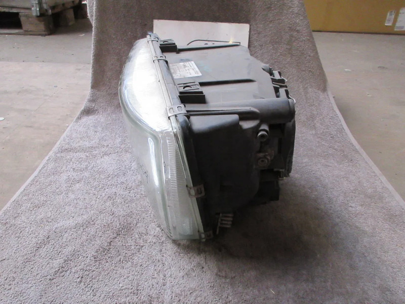 MAN 81.25101-6713 KOPLAMP MAN TGX EURO 6 LINKS - Etulyhty - Kuorma-auto: kuva MAN 81.25101-6713 KOPLAMP MAN TGX EURO 6 LINKS - Etulyhty - Kuorma-auto MAN 81.25101-6713 KOPLAMP MAN TGX EURO 6 LINKS - Etulyhty - Kuorma-auto: kuva MAN 81.25101-6713 KOPLAMP MAN TGX EURO 6 LINKS - Etulyhty - Kuorma-auto