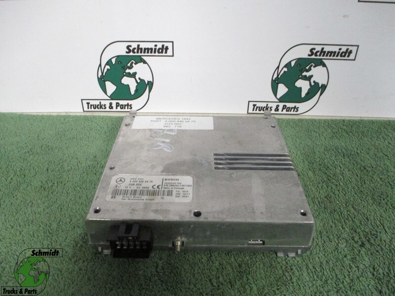 Mercedes-Benz A 000 446 04 75 IPPC / ECU - ZGS 002 - Ohjainyksikkö - Kuorma-auto: kuva Mercedes-Benz A 000 446 04 75 IPPC / ECU - ZGS 002 - Ohjainyksikkö - Kuorma-auto Mercedes-Benz A 000 446 04 75 IPPC / ECU - ZGS 002 - Ohjainyksikkö - Kuorma-auto: kuva Mercedes-Benz A 000 446 04 75 IPPC / ECU - ZGS 002 - Ohjainyksikkö - Kuorma-auto