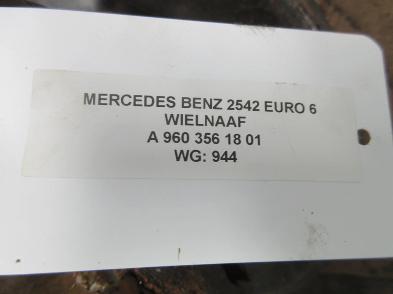 Mercedes-Benz A 960 356 18 01 // A 946 356 02 01 WIELNAAF MERCEDES 2542 EURO 6 MODEL 2018 - Pyörän napa - Kuorma-auto: kuva Mercedes-Benz A 960 356 18 01 // A 946 356 02 01 WIELNAAF MERCEDES 2542 EURO 6 MODEL 2018 - Pyörän napa - Kuorma-auto Mercedes-Benz A 960 356 18 01 // A 946 356 02 01 WIELNAAF MERCEDES 2542 EURO 6 MODEL 2018 - Pyörän napa - Kuorma-auto: kuva Mercedes-Benz A 960 356 18 01 // A 946 356 02 01 WIELNAAF MERCEDES 2542 EURO 6 MODEL 2018 - Pyörän napa - Kuorma-auto