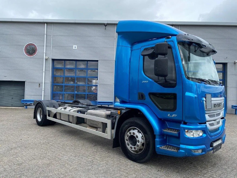 DAF LF290 / ONLY:429873KM / LWDS / GOOD TYRES / AUTOMATIC / EURO-6 / 2018 - Kuorma-auto alusta: kuva DAF LF290 / ONLY:429873KM / LWDS / GOOD TYRES / AUTOMATIC / EURO-6 / 2018 - Kuorma-auto alusta DAF LF290 / ONLY:429873KM / LWDS / GOOD TYRES / AUTOMATIC / EURO-6 / 2018 - Kuorma-auto alusta: kuva DAF LF290 / ONLY:429873KM / LWDS / GOOD TYRES / AUTOMATIC / EURO-6 / 2018 - Kuorma-auto alusta