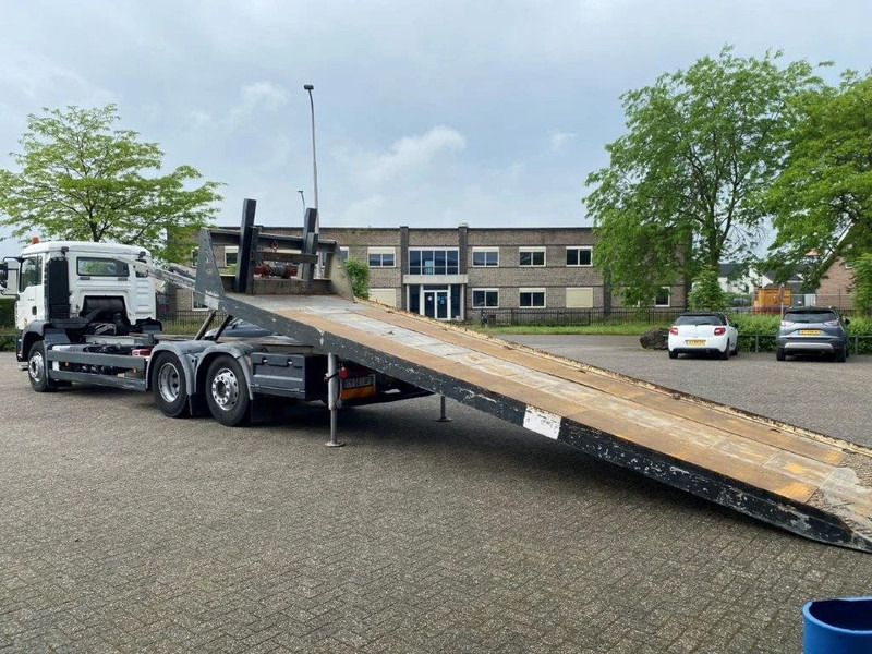 MAN TGA26.320 / SLIDING PLATEAU / WINCH / LIFT AXLE / MACHINE CARRIER / MANUAL / EURO-4 / 2007 - Lava-kuorma-auto: kuva MAN TGA26.320 / SLIDING PLATEAU / WINCH / LIFT AXLE / MACHINE CARRIER / MANUAL / EURO-4 / 2007 - Lava-kuorma-auto MAN TGA26.320 / SLIDING PLATEAU / WINCH / LIFT AXLE / MACHINE CARRIER / MANUAL / EURO-4 / 2007 - Lava-kuorma-auto: kuva MAN TGA26.320 / SLIDING PLATEAU / WINCH / LIFT AXLE / MACHINE CARRIER / MANUAL / EURO-4 / 2007 - Lava-kuorma-auto