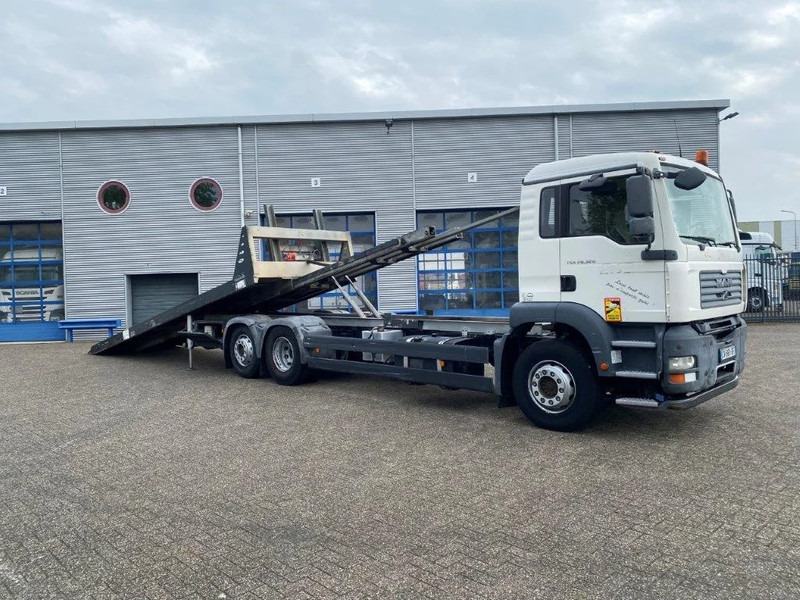 MAN TGA26.320 / SLIDING PLATEAU / WINCH / LIFT AXLE / MACHINE CARRIER / MANUAL / EURO-4 / 2007 - Hinausauto: kuva MAN TGA26.320 / SLIDING PLATEAU / WINCH / LIFT AXLE / MACHINE CARRIER / MANUAL / EURO-4 / 2007 - Hinausauto MAN TGA26.320 / SLIDING PLATEAU / WINCH / LIFT AXLE / MACHINE CARRIER / MANUAL / EURO-4 / 2007 - Hinausauto: kuva MAN TGA26.320 / SLIDING PLATEAU / WINCH / LIFT AXLE / MACHINE CARRIER / MANUAL / EURO-4 / 2007 - Hinausauto