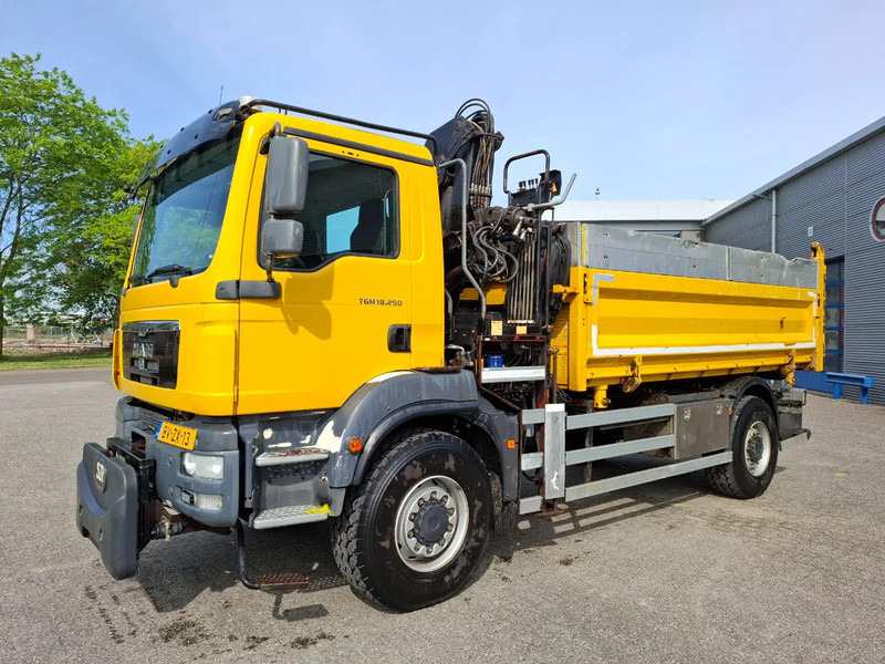 MAN TGM 18.250 / 4X4 / NL TRUCK / TUV:30-04-2026 / 118783 KM / HMF 1110 K2 / ROTATOR / GOOD TYRES / FULL-STEEL / DRUM BRAKES / MANUA - Kippiauto kuorma-auto, Nosturiauto: kuva MAN TGM 18.250 / 4X4 / NL TRUCK / TUV:30-04-2026 / 118783 KM / HMF 1110 K2 / ROTATOR / GOOD TYRES / FULL-STEEL / DRUM BRAKES / MANUA - Kippiauto kuorma-auto, Nosturiauto MAN TGM 18.250 / 4X4 / NL TRUCK / TUV:30-04-2026 / 118783 KM / HMF 1110 K2 / ROTATOR / GOOD TYRES / FULL-STEEL / DRUM BRAKES / MANUA - Kippiauto kuorma-auto, Nosturiauto: kuva MAN TGM 18.250 / 4X4 / NL TRUCK / TUV:30-04-2026 / 118783 KM / HMF 1110 K2 / ROTATOR / GOOD TYRES / FULL-STEEL / DRUM BRAKES / MANUA - Kippiauto kuorma-auto, Nosturiauto