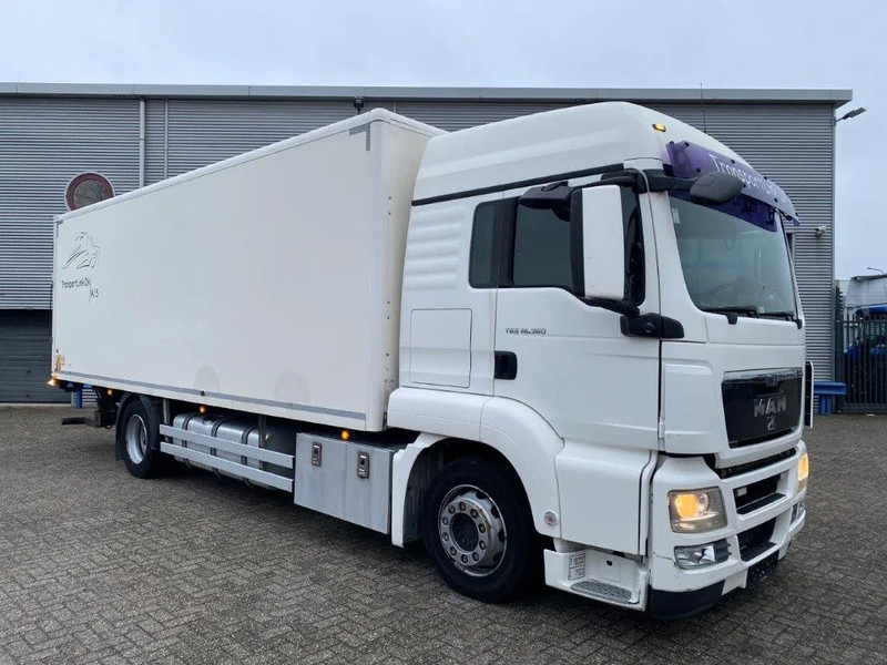 MAN TGS18.360 / HEATED BOX / FULL-AIR / PLATFORM / ONLY:392217 KM / MANUAL / EURO-4 / 2008 - Umpikori kuorma-auto: kuva MAN TGS18.360 / HEATED BOX / FULL-AIR / PLATFORM / ONLY:392217 KM / MANUAL / EURO-4 / 2008 - Umpikori kuorma-auto MAN TGS18.360 / HEATED BOX / FULL-AIR / PLATFORM / ONLY:392217 KM / MANUAL / EURO-4 / 2008 - Umpikori kuorma-auto: kuva MAN TGS18.360 / HEATED BOX / FULL-AIR / PLATFORM / ONLY:392217 KM / MANUAL / EURO-4 / 2008 - Umpikori kuorma-auto