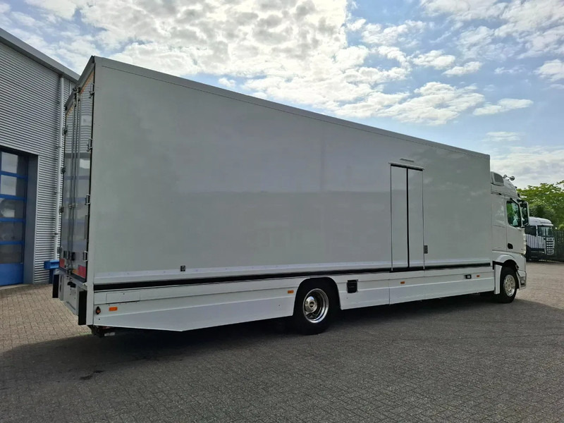 Mercedes-Benz Actros 1843 / GERMAN FLOWER TRUCK / 162021 KM / ISOLATED BOX / COOL & HEATED / NAVI / PLATFORM 1500 KG / TOP CONDITION / FULL-AI - Myyntiauto: kuva Mercedes-Benz Actros 1843 / GERMAN FLOWER TRUCK / 162021 KM / ISOLATED BOX / COOL & HEATED / NAVI / PLATFORM 1500 KG / TOP CONDITION / FULL-AI - Myyntiauto Mercedes-Benz Actros 1843 / GERMAN FLOWER TRUCK / 162021 KM / ISOLATED BOX / COOL & HEATED / NAVI / PLATFORM 1500 KG / TOP CONDITION / FULL-AI - Myyntiauto: kuva Mercedes-Benz Actros 1843 / GERMAN FLOWER TRUCK / 162021 KM / ISOLATED BOX / COOL & HEATED / NAVI / PLATFORM 1500 KG / TOP CONDITION / FULL-AI - Myyntiauto
