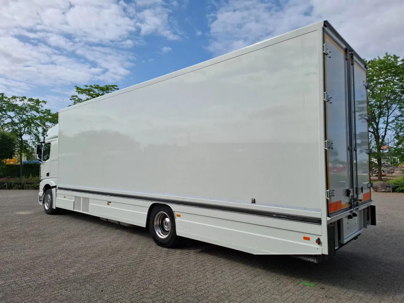 Mercedes-Benz Actros 1843 / GERMAN FLOWER TRUCK / 162021 KM / ISOLATED BOX / COOL & HEATED / NAVI / PLATFORM 1500 KG / TOP CONDITION / FULL-AI - Myyntiauto: kuva Mercedes-Benz Actros 1843 / GERMAN FLOWER TRUCK / 162021 KM / ISOLATED BOX / COOL & HEATED / NAVI / PLATFORM 1500 KG / TOP CONDITION / FULL-AI - Myyntiauto Mercedes-Benz Actros 1843 / GERMAN FLOWER TRUCK / 162021 KM / ISOLATED BOX / COOL & HEATED / NAVI / PLATFORM 1500 KG / TOP CONDITION / FULL-AI - Myyntiauto: kuva Mercedes-Benz Actros 1843 / GERMAN FLOWER TRUCK / 162021 KM / ISOLATED BOX / COOL & HEATED / NAVI / PLATFORM 1500 KG / TOP CONDITION / FULL-AI - Myyntiauto