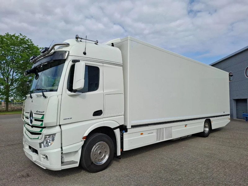 Mercedes-Benz Actros 1843 / GERMAN FLOWER TRUCK / 162021 KM / ISOLATED BOX / COOL & HEATED / NAVI / PLATFORM 1500 KG / TOP CONDITION / FULL-AI - Myyntiauto: kuva Mercedes-Benz Actros 1843 / GERMAN FLOWER TRUCK / 162021 KM / ISOLATED BOX / COOL & HEATED / NAVI / PLATFORM 1500 KG / TOP CONDITION / FULL-AI - Myyntiauto Mercedes-Benz Actros 1843 / GERMAN FLOWER TRUCK / 162021 KM / ISOLATED BOX / COOL & HEATED / NAVI / PLATFORM 1500 KG / TOP CONDITION / FULL-AI - Myyntiauto: kuva Mercedes-Benz Actros 1843 / GERMAN FLOWER TRUCK / 162021 KM / ISOLATED BOX / COOL & HEATED / NAVI / PLATFORM 1500 KG / TOP CONDITION / FULL-AI - Myyntiauto