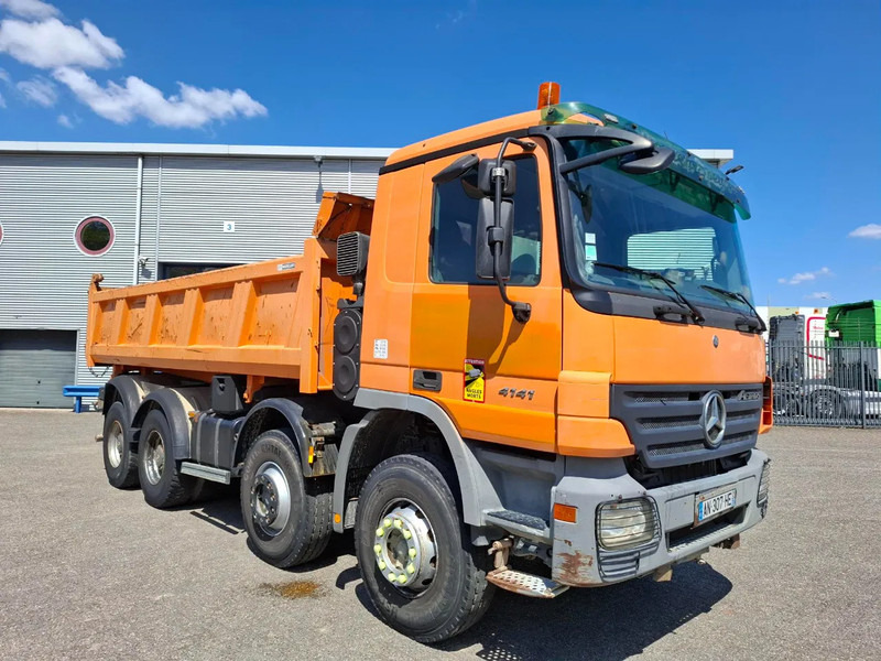 Mercedes-Benz Actros 4141 / 3SIDE MEILLER TIPPER / FULL-STEEL / DRUM BRAKES / ONLY:535937 KM / 2XSTEERING AXLE / AIRCO / AUTOMATIC / EURO-3 / - Kippiauto kuorma-auto: kuva Mercedes-Benz Actros 4141 / 3SIDE MEILLER TIPPER / FULL-STEEL / DRUM BRAKES / ONLY:535937 KM / 2XSTEERING AXLE / AIRCO / AUTOMATIC / EURO-3 / - Kippiauto kuorma-auto Mercedes-Benz Actros 4141 / 3SIDE MEILLER TIPPER / FULL-STEEL / DRUM BRAKES / ONLY:535937 KM / 2XSTEERING AXLE / AIRCO / AUTOMATIC / EURO-3 / - Kippiauto kuorma-auto: kuva Mercedes-Benz Actros 4141 / 3SIDE MEILLER TIPPER / FULL-STEEL / DRUM BRAKES / ONLY:535937 KM / 2XSTEERING AXLE / AIRCO / AUTOMATIC / EURO-3 / - Kippiauto kuorma-auto