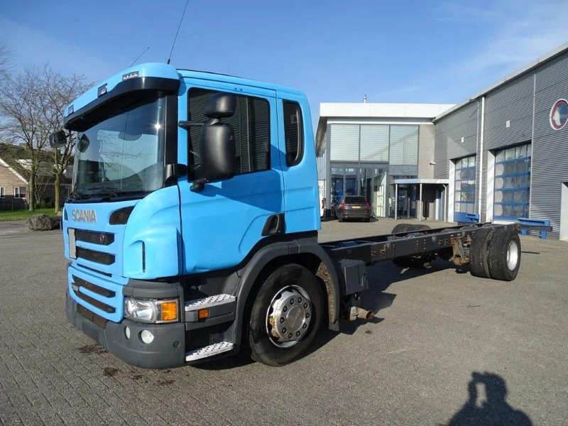 Scania P250 / AUTOMATIC / ONLY 155351 DKM / GOOD STATE / WB 5900 CM / FULL AIR / NAVI / EURO-6 / 2014 - Kuorma-auto alusta: kuva Scania P250 / AUTOMATIC / ONLY 155351 DKM / GOOD STATE / WB 5900 CM / FULL AIR / NAVI / EURO-6 / 2014 - Kuorma-auto alusta Scania P250 / AUTOMATIC / ONLY 155351 DKM / GOOD STATE / WB 5900 CM / FULL AIR / NAVI / EURO-6 / 2014 - Kuorma-auto alusta: kuva Scania P250 / AUTOMATIC / ONLY 155351 DKM / GOOD STATE / WB 5900 CM / FULL AIR / NAVI / EURO-6 / 2014 - Kuorma-auto alusta