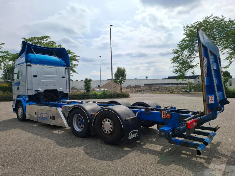 Scania R580 V8 / RETARDER / LIFT+LENKACHSE / FULL-AIR / PLATFORM 2000 KG / LEATHER / AIRCO / AUTOMATIC / EURO-6 / 2015 - Kuorma-auto alusta: kuva Scania R580 V8 / RETARDER / LIFT+LENKACHSE / FULL-AIR / PLATFORM 2000 KG / LEATHER / AIRCO / AUTOMATIC / EURO-6 / 2015 - Kuorma-auto alusta Scania R580 V8 / RETARDER / LIFT+LENKACHSE / FULL-AIR / PLATFORM 2000 KG / LEATHER / AIRCO / AUTOMATIC / EURO-6 / 2015 - Kuorma-auto alusta: kuva Scania R580 V8 / RETARDER / LIFT+LENKACHSE / FULL-AIR / PLATFORM 2000 KG / LEATHER / AIRCO / AUTOMATIC / EURO-6 / 2015 - Kuorma-auto alusta