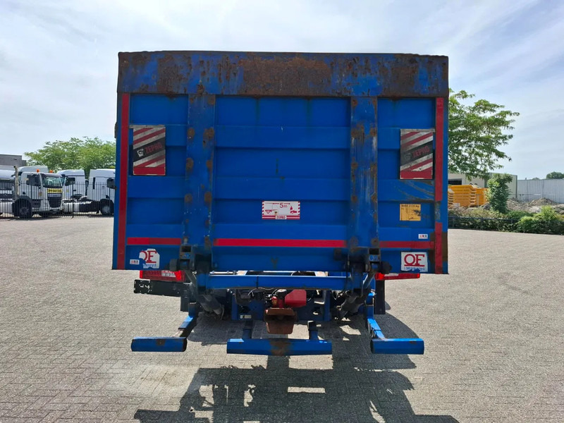 Scania R580 V8 / RETARDER / LIFT+LENKACHSE / FULL-AIR / PLATFORM 2000 KG / NAVI / LEATHER / AIRCO / AUTOMATIC / EURO-6 / 2014 - Kuorma-auto alusta: kuva Scania R580 V8 / RETARDER / LIFT+LENKACHSE / FULL-AIR / PLATFORM 2000 KG / NAVI / LEATHER / AIRCO / AUTOMATIC / EURO-6 / 2014 - Kuorma-auto alusta Scania R580 V8 / RETARDER / LIFT+LENKACHSE / FULL-AIR / PLATFORM 2000 KG / NAVI / LEATHER / AIRCO / AUTOMATIC / EURO-6 / 2014 - Kuorma-auto alusta: kuva Scania R580 V8 / RETARDER / LIFT+LENKACHSE / FULL-AIR / PLATFORM 2000 KG / NAVI / LEATHER / AIRCO / AUTOMATIC / EURO-6 / 2014 - Kuorma-auto alusta