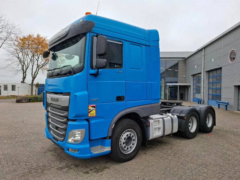 DAF XF106-530 / 6X4 / INTARDER / HYDRAULICS / ONLY:418213 KM / TUV:16-06-2026 / 44TON / LWDS / MANUAL / EURO-6 / 2018 - Vetopöytäauto: kuva DAF XF106-530 / 6X4 / INTARDER / HYDRAULICS / ONLY:418213 KM / TUV:16-06-2026 / 44TON / LWDS / MANUAL / EURO-6 / 2018 - Vetopöytäauto DAF XF106-530 / 6X4 / INTARDER / HYDRAULICS / ONLY:418213 KM / TUV:16-06-2026 / 44TON / LWDS / MANUAL / EURO-6 / 2018 - Vetopöytäauto: kuva DAF XF106-530 / 6X4 / INTARDER / HYDRAULICS / ONLY:418213 KM / TUV:16-06-2026 / 44TON / LWDS / MANUAL / EURO-6 / 2018 - Vetopöytäauto