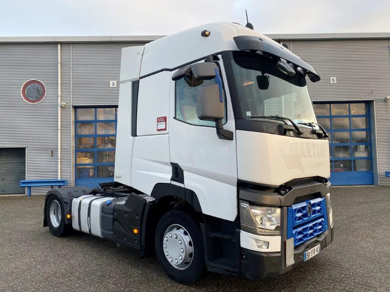Renault T480 COMFORT / DOUBLE TANK / LWDS / AIRCO / 2XBED / AUTOMATIC / EURO-6 / 2016 - Vetopöytäauto: kuva Renault T480 COMFORT / DOUBLE TANK / LWDS / AIRCO / 2XBED / AUTOMATIC / EURO-6 / 2016 - Vetopöytäauto Renault T480 COMFORT / DOUBLE TANK / LWDS / AIRCO / 2XBED / AUTOMATIC / EURO-6 / 2016 - Vetopöytäauto: kuva Renault T480 COMFORT / DOUBLE TANK / LWDS / AIRCO / 2XBED / AUTOMATIC / EURO-6 / 2016 - Vetopöytäauto