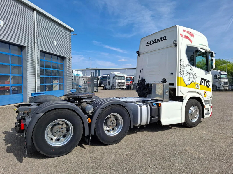 Scania NGS R650 V8 / 6X4 / RETARDER / 2X BIG AXLE / PARKCOOL / DOUBLE TANK / INLINER / FULL-AIR / ALCOA / LEATHER / NAVI / GEN2 V2 / EU - Vetopöytäauto: kuva Scania NGS R650 V8 / 6X4 / RETARDER / 2X BIG AXLE / PARKCOOL / DOUBLE TANK / INLINER / FULL-AIR / ALCOA / LEATHER / NAVI / GEN2 V2 / EU - Vetopöytäauto Scania NGS R650 V8 / 6X4 / RETARDER / 2X BIG AXLE / PARKCOOL / DOUBLE TANK / INLINER / FULL-AIR / ALCOA / LEATHER / NAVI / GEN2 V2 / EU - Vetopöytäauto: kuva Scania NGS R650 V8 / 6X4 / RETARDER / 2X BIG AXLE / PARKCOOL / DOUBLE TANK / INLINER / FULL-AIR / ALCOA / LEATHER / NAVI / GEN2 V2 / EU - Vetopöytäauto