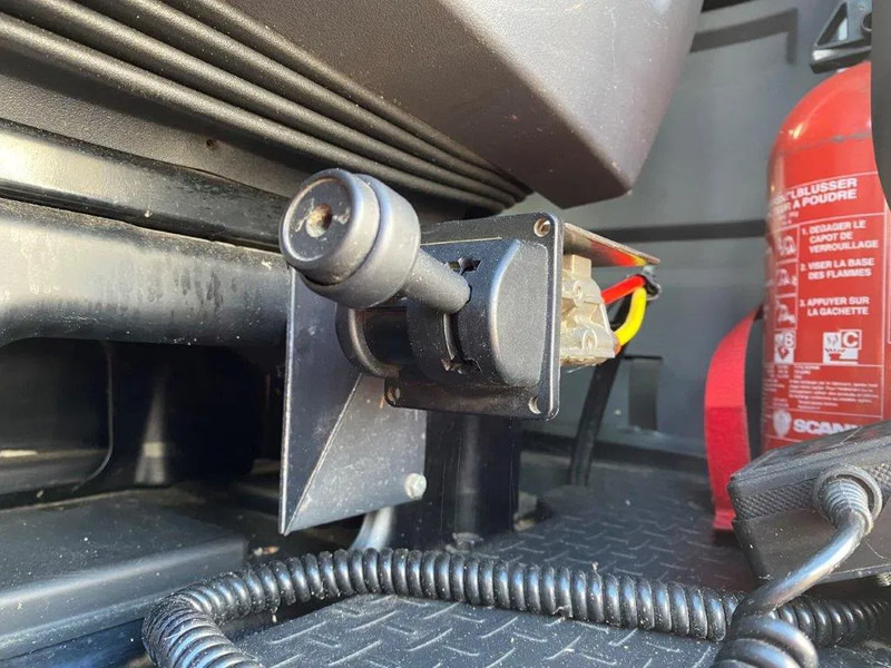Vetopöytäauto Scania R420 / HYDRAULICS / ALCOA / AIRCO / GOOD CONDITION / MANUAL / EURO-4 / 2007: kuva Vetopöytäauto Scania R420 / HYDRAULICS / ALCOA / AIRCO / GOOD CONDITION / MANUAL / EURO-4 / 2007