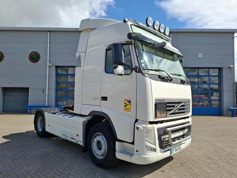 Volvo FH13-540 / HYDRAULICS / VEB+ / TUV:01-04-2026 / FRIDGE / AIRCO / SIDESKIRTS / AUTOMATIC / EURO-5 / 2012 - Vetopöytäauto: kuva Volvo FH13-540 / HYDRAULICS / VEB+ / TUV:01-04-2026 / FRIDGE / AIRCO / SIDESKIRTS / AUTOMATIC / EURO-5 / 2012 - Vetopöytäauto Volvo FH13-540 / HYDRAULICS / VEB+ / TUV:01-04-2026 / FRIDGE / AIRCO / SIDESKIRTS / AUTOMATIC / EURO-5 / 2012 - Vetopöytäauto: kuva Volvo FH13-540 / HYDRAULICS / VEB+ / TUV:01-04-2026 / FRIDGE / AIRCO / SIDESKIRTS / AUTOMATIC / EURO-5 / 2012 - Vetopöytäauto