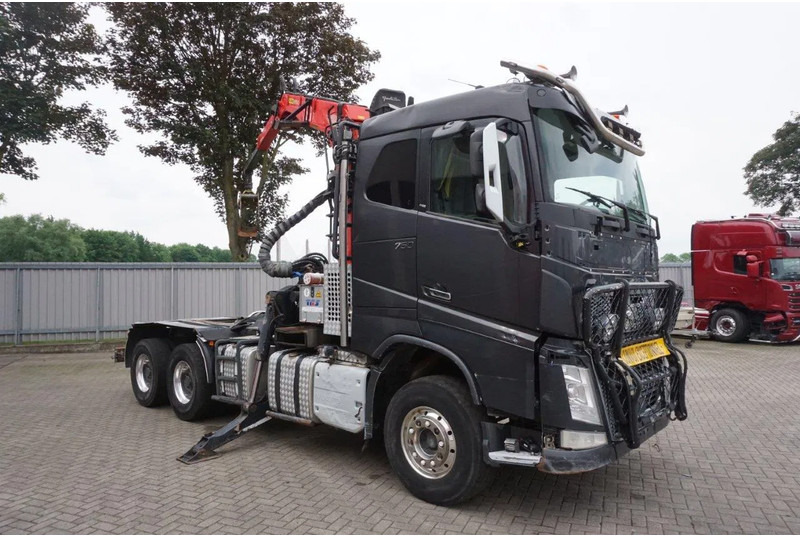 Volvo FH16-750 / ENGINE RUNNING / 6x4 / RETARDER / BIG AXLE / VEB+ / PALFINGER FD250 / EURO-6 / 2016 - Puuauto, Nosturiauto: kuva Volvo FH16-750 / ENGINE RUNNING / 6x4 / RETARDER / BIG AXLE / VEB+ / PALFINGER FD250 / EURO-6 / 2016 - Puuauto, Nosturiauto Volvo FH16-750 / ENGINE RUNNING / 6x4 / RETARDER / BIG AXLE / VEB+ / PALFINGER FD250 / EURO-6 / 2016 - Puuauto, Nosturiauto: kuva Volvo FH16-750 / ENGINE RUNNING / 6x4 / RETARDER / BIG AXLE / VEB+ / PALFINGER FD250 / EURO-6 / 2016 - Puuauto, Nosturiauto