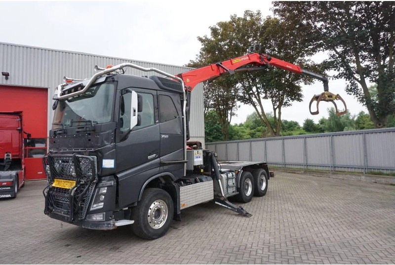 Volvo FH16-750 / ENGINE RUNNING / 6x4 / RETARDER / BIG AXLE / VEB+ / PALFINGER FD250 / EURO-6 / 2016 - Puuauto, Nosturiauto: kuva Volvo FH16-750 / ENGINE RUNNING / 6x4 / RETARDER / BIG AXLE / VEB+ / PALFINGER FD250 / EURO-6 / 2016 - Puuauto, Nosturiauto Volvo FH16-750 / ENGINE RUNNING / 6x4 / RETARDER / BIG AXLE / VEB+ / PALFINGER FD250 / EURO-6 / 2016 - Puuauto, Nosturiauto: kuva Volvo FH16-750 / ENGINE RUNNING / 6x4 / RETARDER / BIG AXLE / VEB+ / PALFINGER FD250 / EURO-6 / 2016 - Puuauto, Nosturiauto