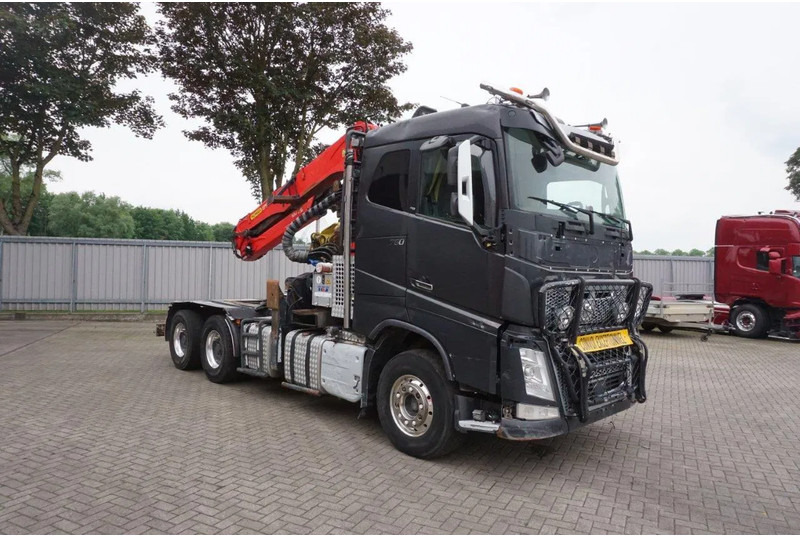 Volvo FH16-750 / ENGINE RUNNING / 6x4 / RETARDER / BIG AXLE / VEB+ / PALFINGER FD250 / EURO-6 / 2016 - Puuauto, Nosturiauto: kuva Volvo FH16-750 / ENGINE RUNNING / 6x4 / RETARDER / BIG AXLE / VEB+ / PALFINGER FD250 / EURO-6 / 2016 - Puuauto, Nosturiauto Volvo FH16-750 / ENGINE RUNNING / 6x4 / RETARDER / BIG AXLE / VEB+ / PALFINGER FD250 / EURO-6 / 2016 - Puuauto, Nosturiauto: kuva Volvo FH16-750 / ENGINE RUNNING / 6x4 / RETARDER / BIG AXLE / VEB+ / PALFINGER FD250 / EURO-6 / 2016 - Puuauto, Nosturiauto