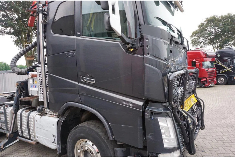 Puuauto, Nosturiauto Volvo FH16-750 / ENGINE RUNNING / 6x4 / RETARDER / BIG AXLE / VEB+ / PALFINGER FD250 / EURO-6 / 2016: kuva Puuauto, Nosturiauto Volvo FH16-750 / ENGINE RUNNING / 6x4 / RETARDER / BIG AXLE / VEB+ / PALFINGER FD250 / EURO-6 / 2016 Puuauto, Nosturiauto Volvo FH16-750 / ENGINE RUNNING / 6x4 / RETARDER / BIG AXLE / VEB+ / PALFINGER FD250 / EURO-6 / 2016: kuva Puuauto, Nosturiauto Volvo FH16-750 / ENGINE RUNNING / 6x4 / RETARDER / BIG AXLE / VEB+ / PALFINGER FD250 / EURO-6 / 2016