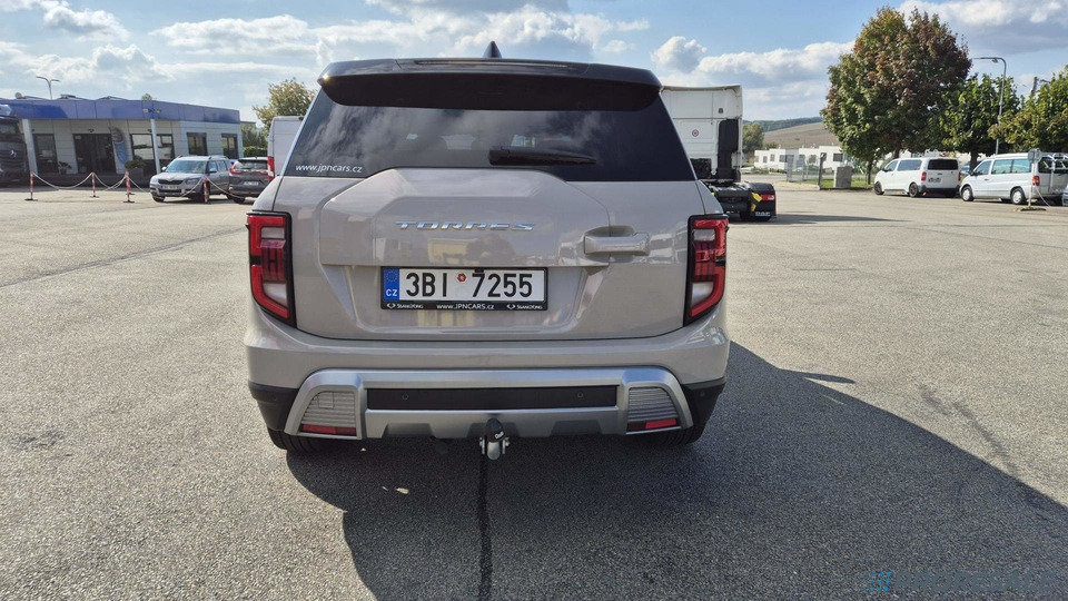 Henkilöauto OSTATNÍ SSANGYONG TORRES CWJ 1,5 i 120 kW: kuva Henkilöauto OSTATNÍ SSANGYONG TORRES CWJ 1,5 i 120 kW Henkilöauto OSTATNÍ SSANGYONG TORRES CWJ 1,5 i 120 kW: kuva Henkilöauto OSTATNÍ SSANGYONG TORRES CWJ 1,5 i 120 kW