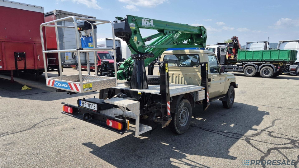 TOYOTA LAND CRUISER 79 montážní plošina - Itsekulkevat henkilönostimet: kuva TOYOTA LAND CRUISER 79 montážní plošina - Itsekulkevat henkilönostimet TOYOTA LAND CRUISER 79 montážní plošina - Itsekulkevat henkilönostimet: kuva TOYOTA LAND CRUISER 79 montážní plošina - Itsekulkevat henkilönostimet