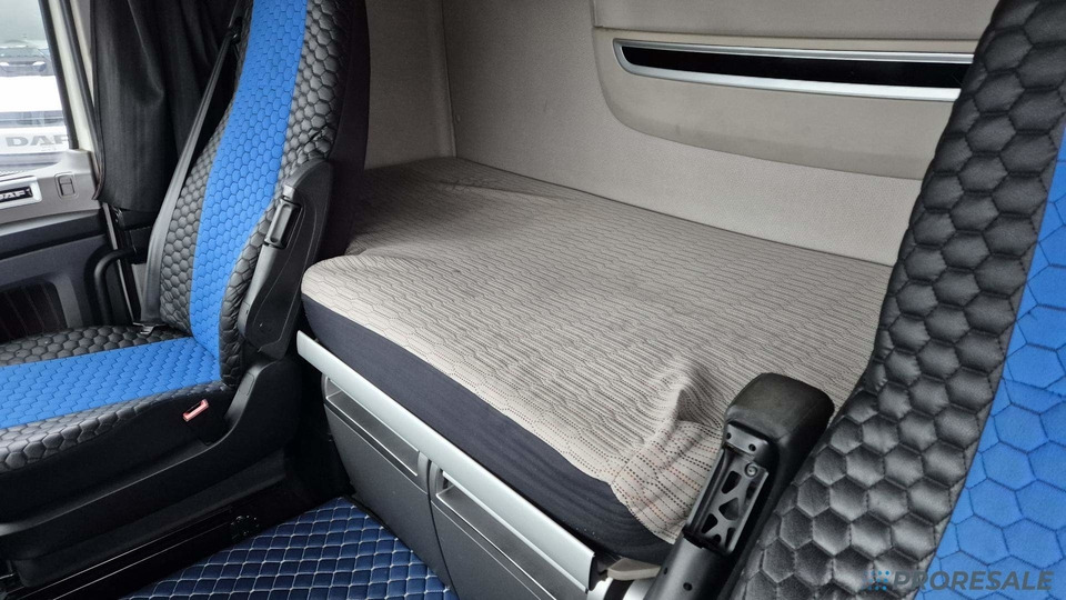 DAF XF 480 FT LOW DECK SSC EURO 6 - Vetopöytäauto: kuva DAF XF 480 FT LOW DECK SSC EURO 6 - Vetopöytäauto DAF XF 480 FT LOW DECK SSC EURO 6 - Vetopöytäauto: kuva DAF XF 480 FT LOW DECK SSC EURO 6 - Vetopöytäauto