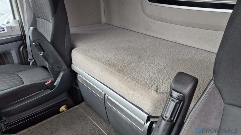 DAF XF 480 FT LOW DECK SSC EURO 6 - Vetopöytäauto: kuva DAF XF 480 FT LOW DECK SSC EURO 6 - Vetopöytäauto DAF XF 480 FT LOW DECK SSC EURO 6 - Vetopöytäauto: kuva DAF XF 480 FT LOW DECK SSC EURO 6 - Vetopöytäauto