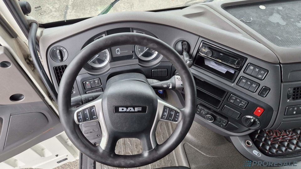 DAF XF 480 FT LOW DECK SSC EURO 6 - Vetopöytäauto: kuva DAF XF 480 FT LOW DECK SSC EURO 6 - Vetopöytäauto DAF XF 480 FT LOW DECK SSC EURO 6 - Vetopöytäauto: kuva DAF XF 480 FT LOW DECK SSC EURO 6 - Vetopöytäauto