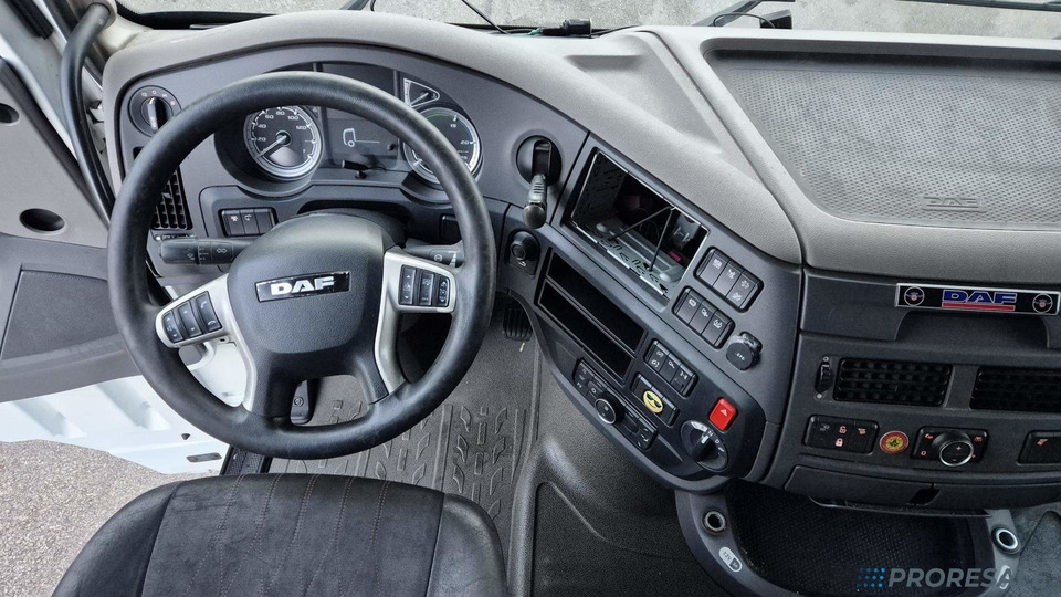 DAF XF 480 FT LOW DECK SSC EURO 6 - Vetopöytäauto: kuva DAF XF 480 FT LOW DECK SSC EURO 6 - Vetopöytäauto DAF XF 480 FT LOW DECK SSC EURO 6 - Vetopöytäauto: kuva DAF XF 480 FT LOW DECK SSC EURO 6 - Vetopöytäauto