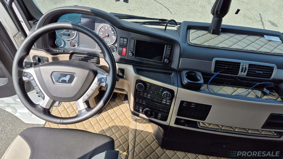 MAN TGX 18.500 BLS XXL EURO 6 - Vetopöytäauto: kuva MAN TGX 18.500 BLS XXL EURO 6 - Vetopöytäauto MAN TGX 18.500 BLS XXL EURO 6 - Vetopöytäauto: kuva MAN TGX 18.500 BLS XXL EURO 6 - Vetopöytäauto