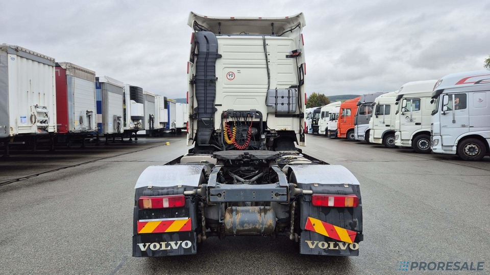 VOLVO FH 13.440 42T EURO 5 - Vetopöytäauto: kuva VOLVO FH 13.440 42T EURO 5 - Vetopöytäauto VOLVO FH 13.440 42T EURO 5 - Vetopöytäauto: kuva VOLVO FH 13.440 42T EURO 5 - Vetopöytäauto