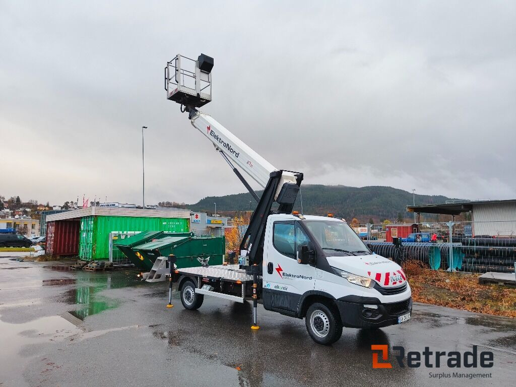 Bil Lift, IVECO Daily - Klubb KT20, 20meter - Itsekulkevat henkilönostimet: kuva Bil Lift, IVECO Daily - Klubb KT20, 20meter - Itsekulkevat henkilönostimet Bil Lift, IVECO Daily - Klubb KT20, 20meter - Itsekulkevat henkilönostimet: kuva Bil Lift, IVECO Daily - Klubb KT20, 20meter - Itsekulkevat henkilönostimet