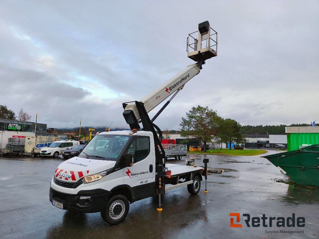 Bil Lift, IVECO Daily - Klubb KT20, 20meter - Itsekulkevat henkilönostimet: kuva Bil Lift, IVECO Daily - Klubb KT20, 20meter - Itsekulkevat henkilönostimet Bil Lift, IVECO Daily - Klubb KT20, 20meter - Itsekulkevat henkilönostimet: kuva Bil Lift, IVECO Daily - Klubb KT20, 20meter - Itsekulkevat henkilönostimet