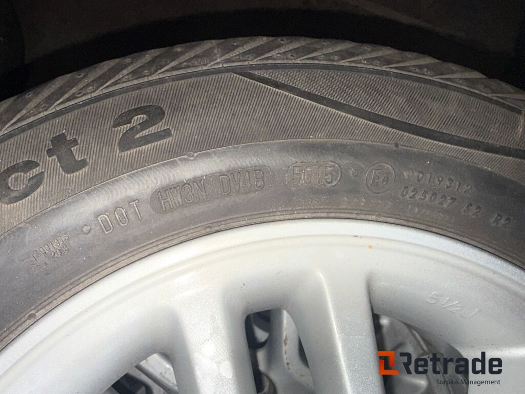 Däck Continental 175/70 R14C 95/93T - Rakennustarvikkeet: kuva Däck Continental 175/70 R14C 95/93T - Rakennustarvikkeet Däck Continental 175/70 R14C 95/93T - Rakennustarvikkeet: kuva Däck Continental 175/70 R14C 95/93T - Rakennustarvikkeet