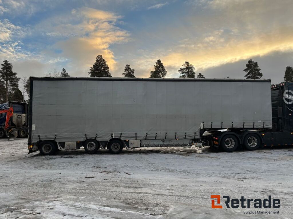 Jumbotrailer HRD - Pressukapellipuoliperävaunu: kuva Jumbotrailer HRD - Pressukapellipuoliperävaunu Jumbotrailer HRD - Pressukapellipuoliperävaunu: kuva Jumbotrailer HRD - Pressukapellipuoliperävaunu