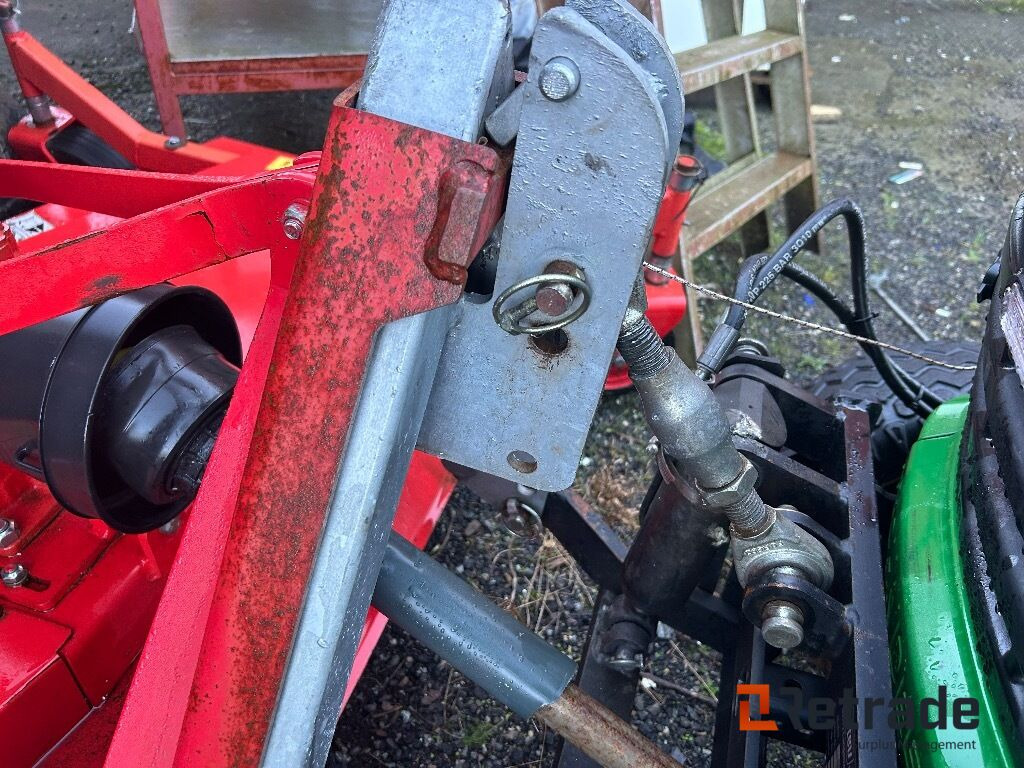 Klippe aggregat fra Del Morino FMRD 180 - Kesantomurskain: kuva Klippe aggregat fra Del Morino FMRD 180 - Kesantomurskain Klippe aggregat fra Del Morino FMRD 180 - Kesantomurskain: kuva Klippe aggregat fra Del Morino FMRD 180 - Kesantomurskain