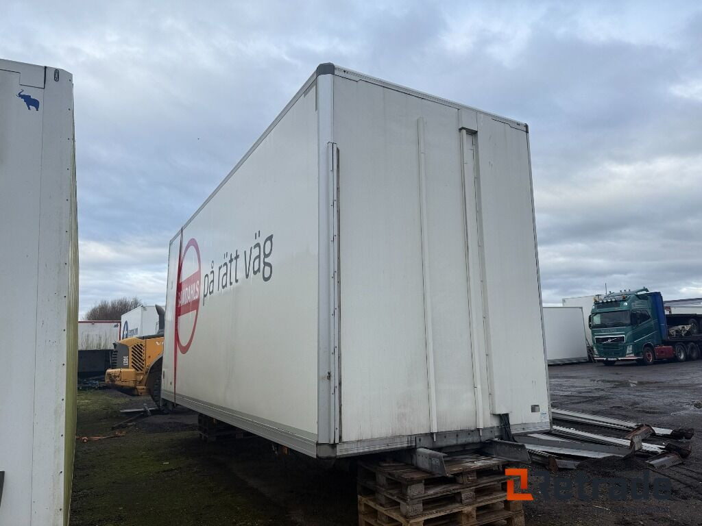 Lastbilsskåp Krone B7 med kylaggregat - Vaihtokori - refrigeraattori: kuva Lastbilsskåp Krone B7 med kylaggregat - Vaihtokori - refrigeraattori Lastbilsskåp Krone B7 med kylaggregat - Vaihtokori - refrigeraattori: kuva Lastbilsskåp Krone B7 med kylaggregat - Vaihtokori - refrigeraattori