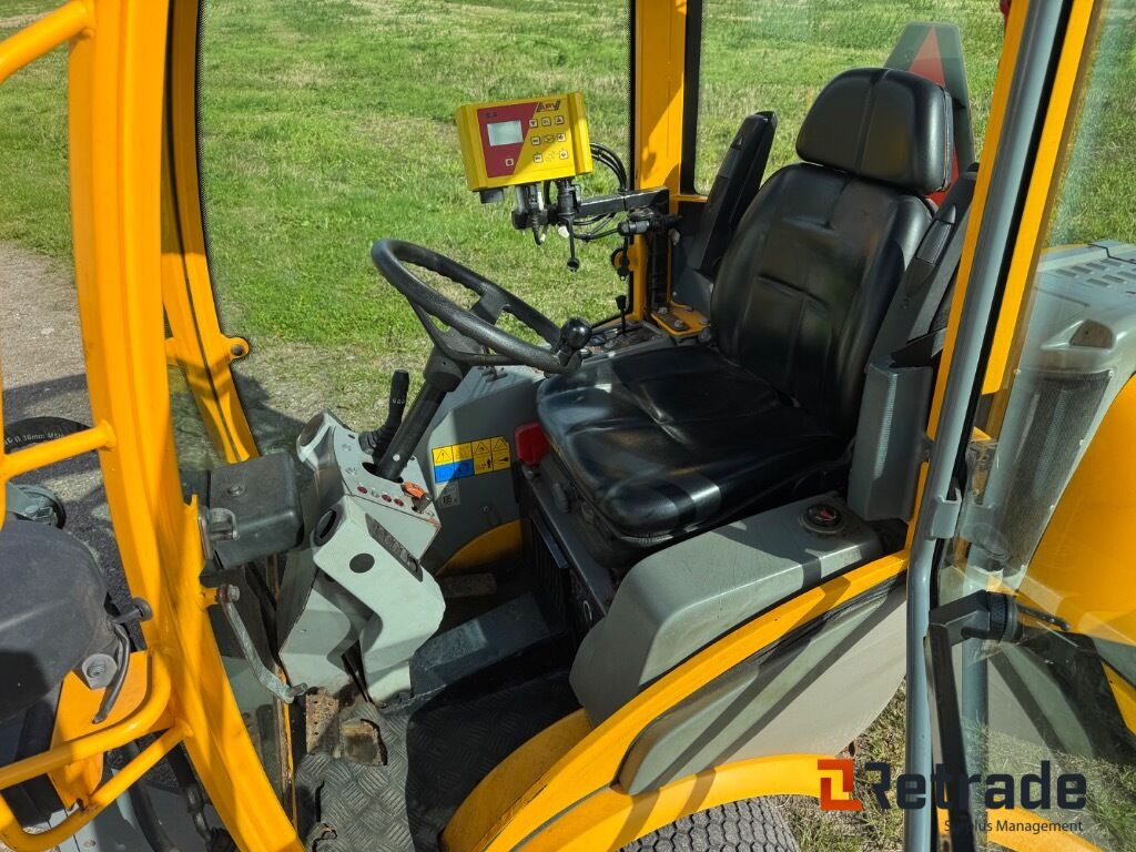 STIGA TITAN 740DCR - Maatalouskoneet: kuva STIGA TITAN 740DCR - Maatalouskoneet STIGA TITAN 740DCR - Maatalouskoneet: kuva STIGA TITAN 740DCR - Maatalouskoneet