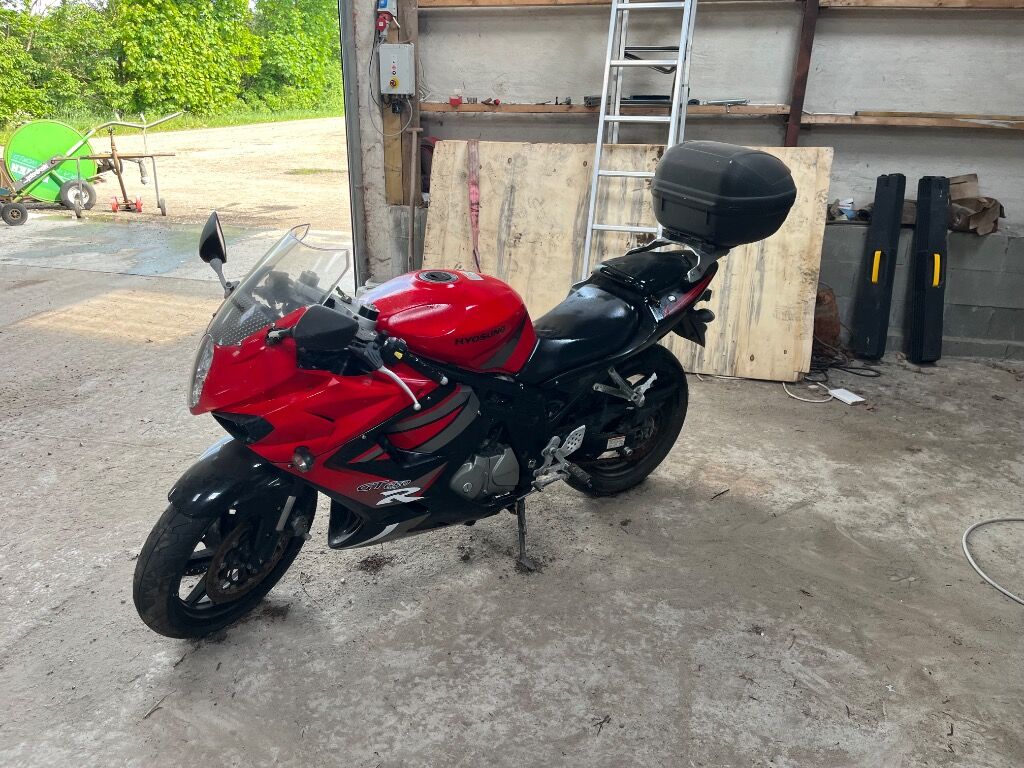 Motorcykel HYOSUNG -GT 650 R GT 650 R - Moottoripyörä: kuva Motorcykel HYOSUNG -GT 650 R GT 650 R - Moottoripyörä Motorcykel HYOSUNG -GT 650 R GT 650 R - Moottoripyörä: kuva Motorcykel HYOSUNG -GT 650 R GT 650 R - Moottoripyörä